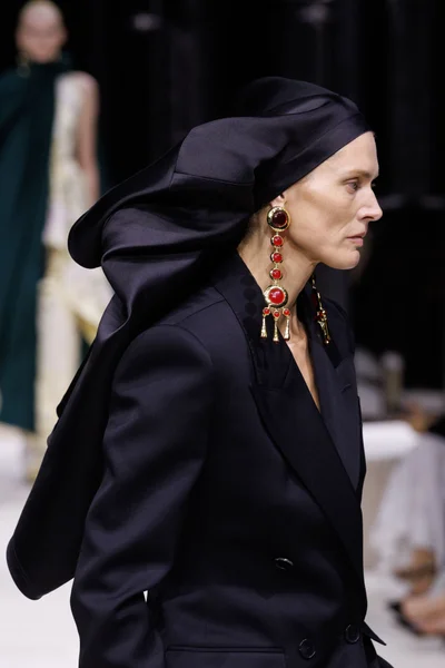 Look 145